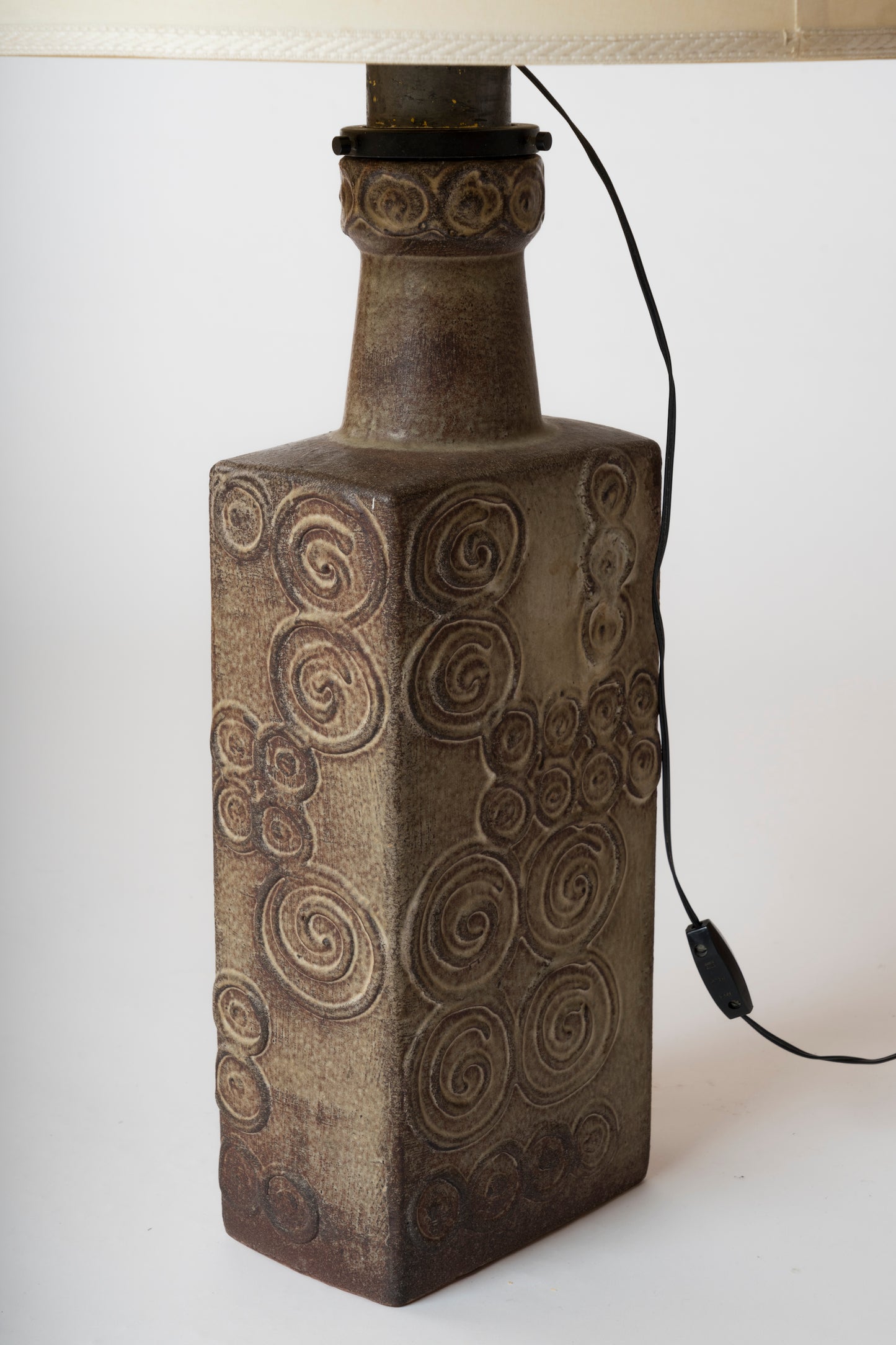 Tall Deep Grey Swirl-Shaped Patterns Terracotta Table Lamp - France 1970's