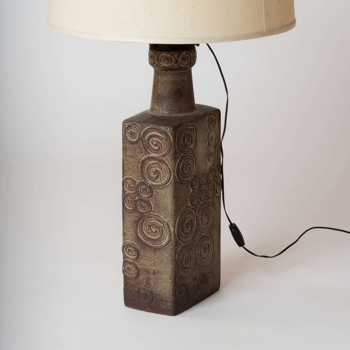 Tall Deep Grey Swirl-Shaped Patterns Terracotta Table Lamp - France 1970's