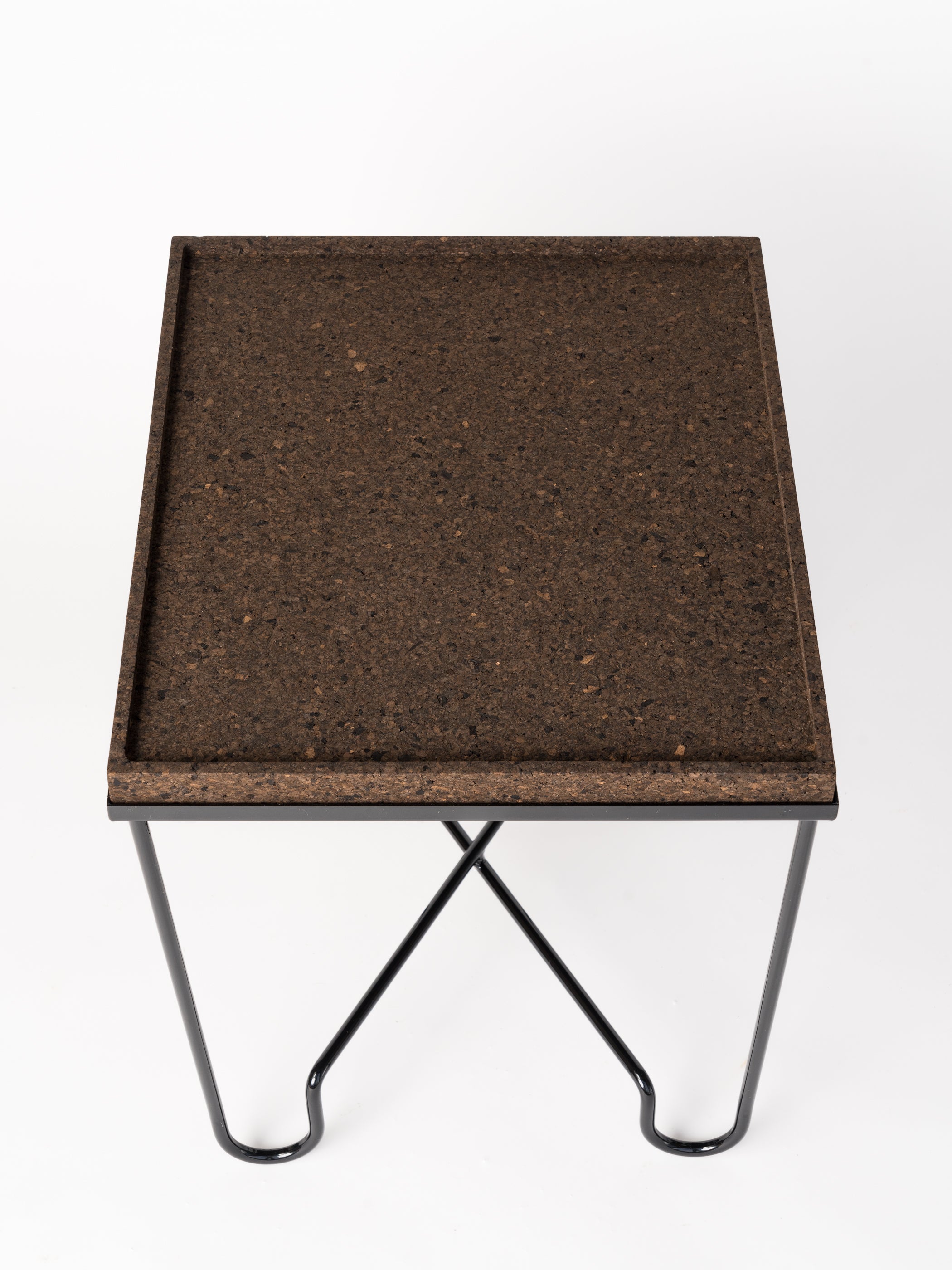 "Aronde" Black Lacquered Steel Side Table with Burnt Cork Top