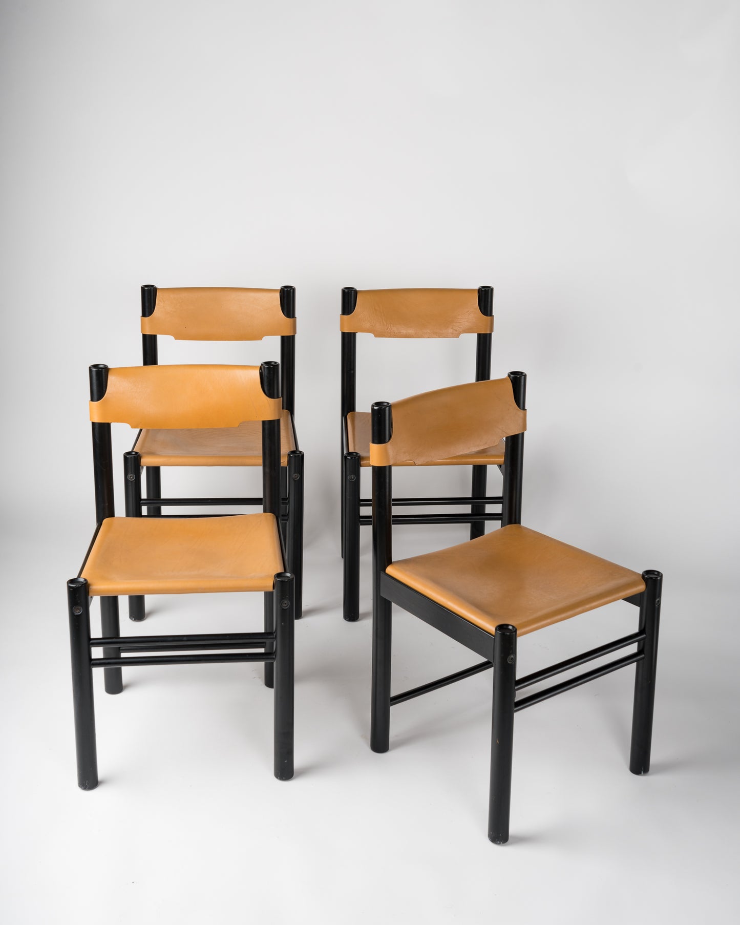 Early 1980s Thick Leather and Lacquered Wood Chairs by Ibisco Sedie