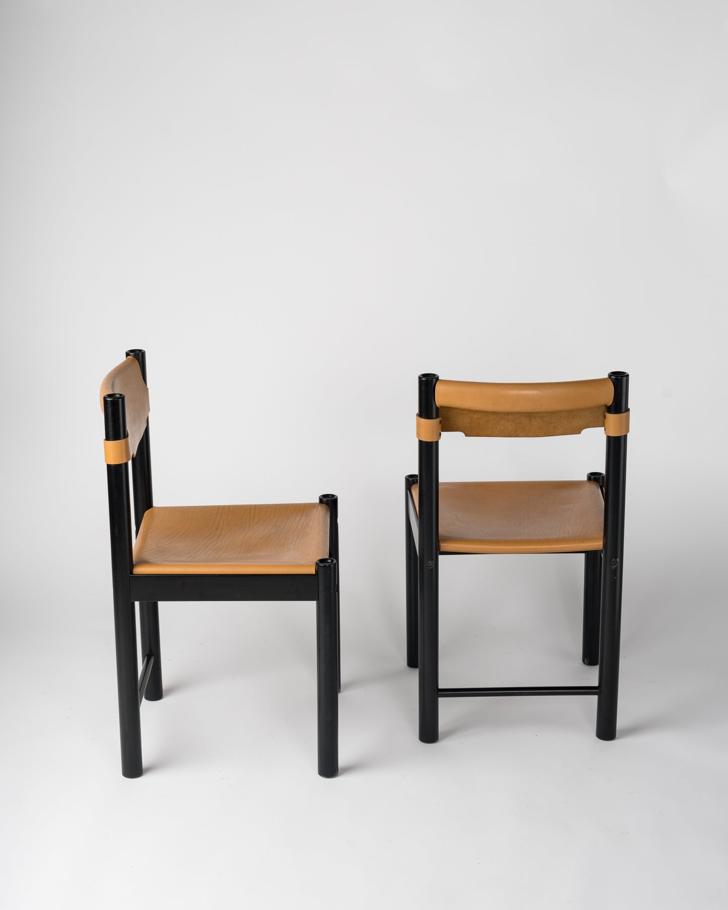 Early 1980s Thick Leather and Lacquered Wood Chairs by Ibisco Sedie