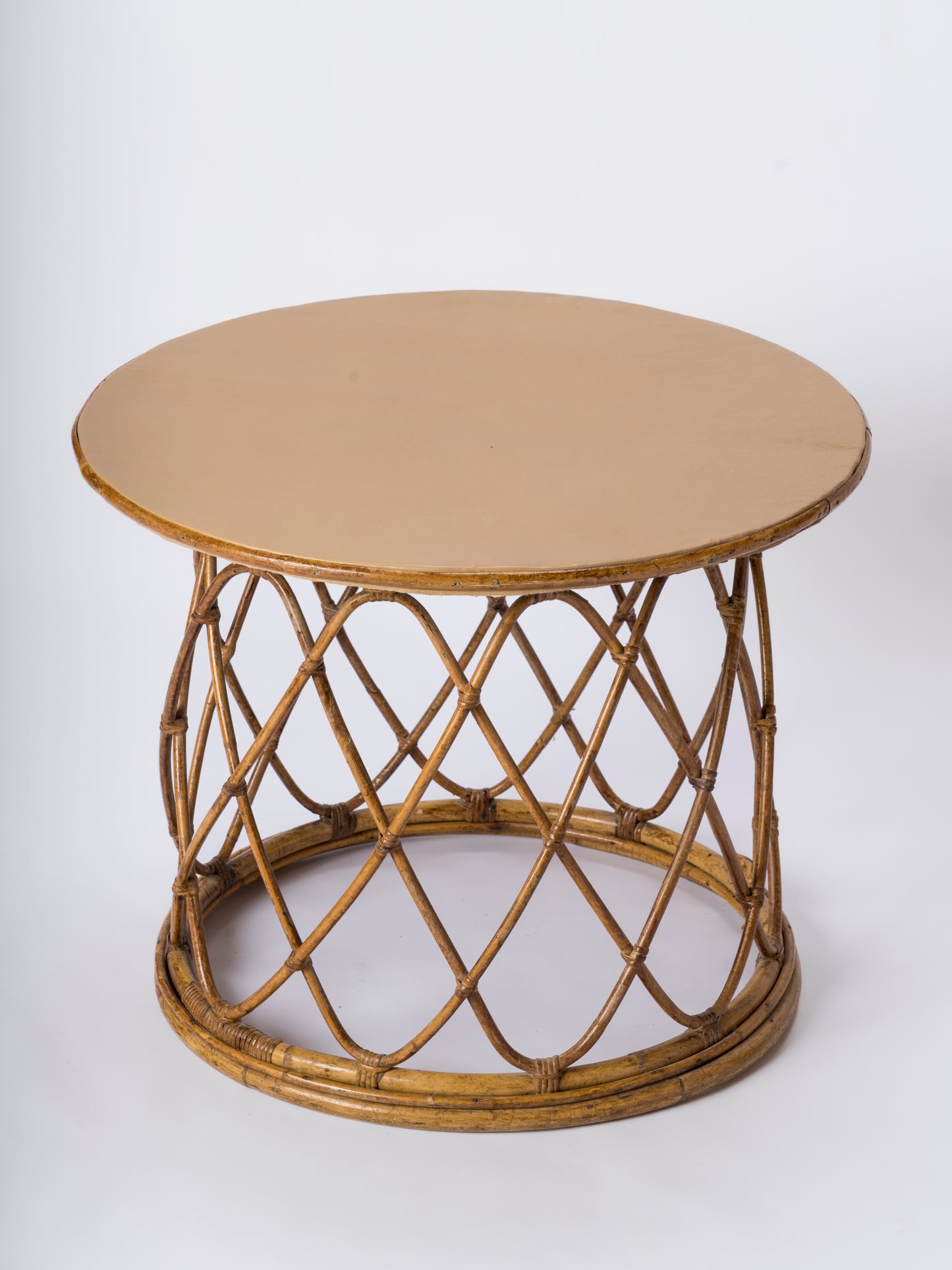 Sognot Style Braided Rattan & Light Brown Leather Top Side Table - France 1960's