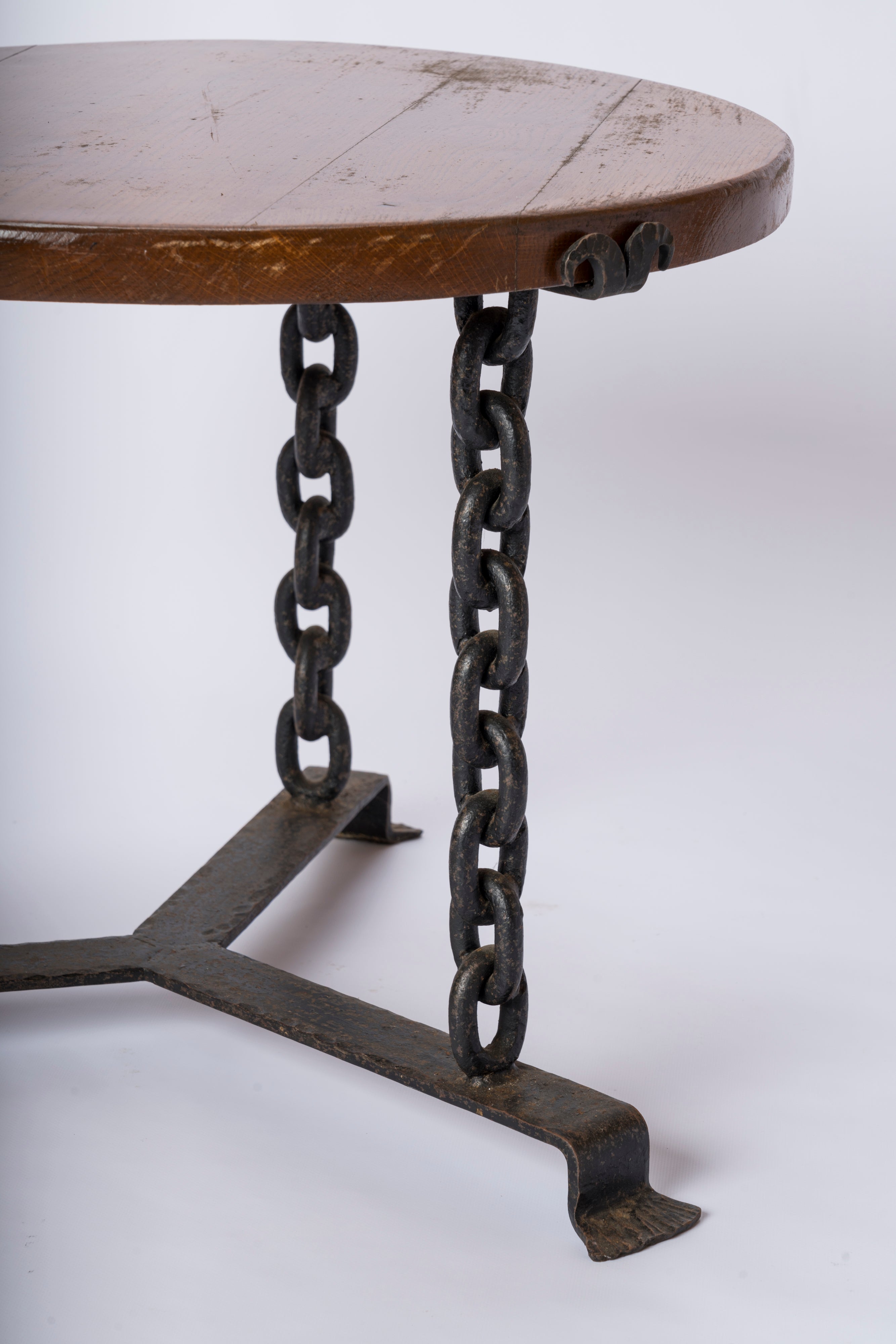 Brutalist Black Welded Chain and Solid Tinted Oak Top Side Table - France 1970s