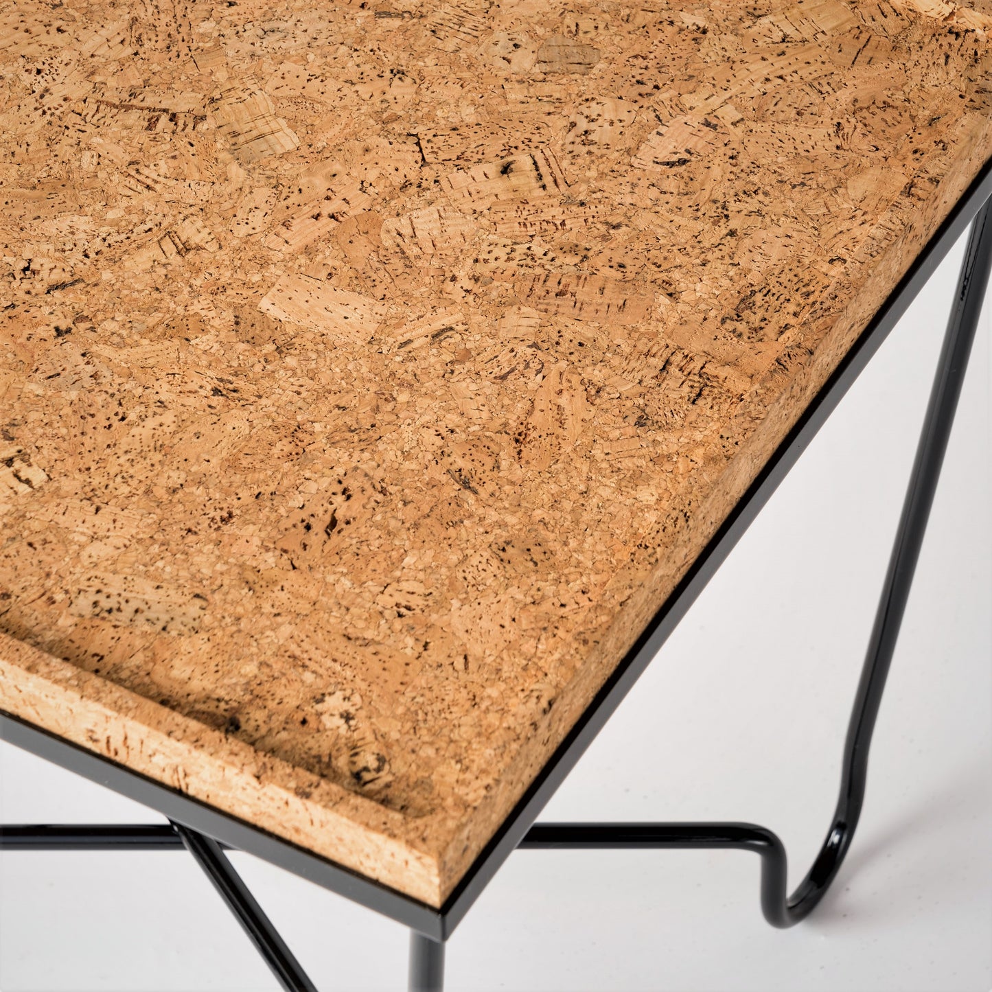 "Aronde" Black Lacquered Steel Side Table with Natural Cork Top