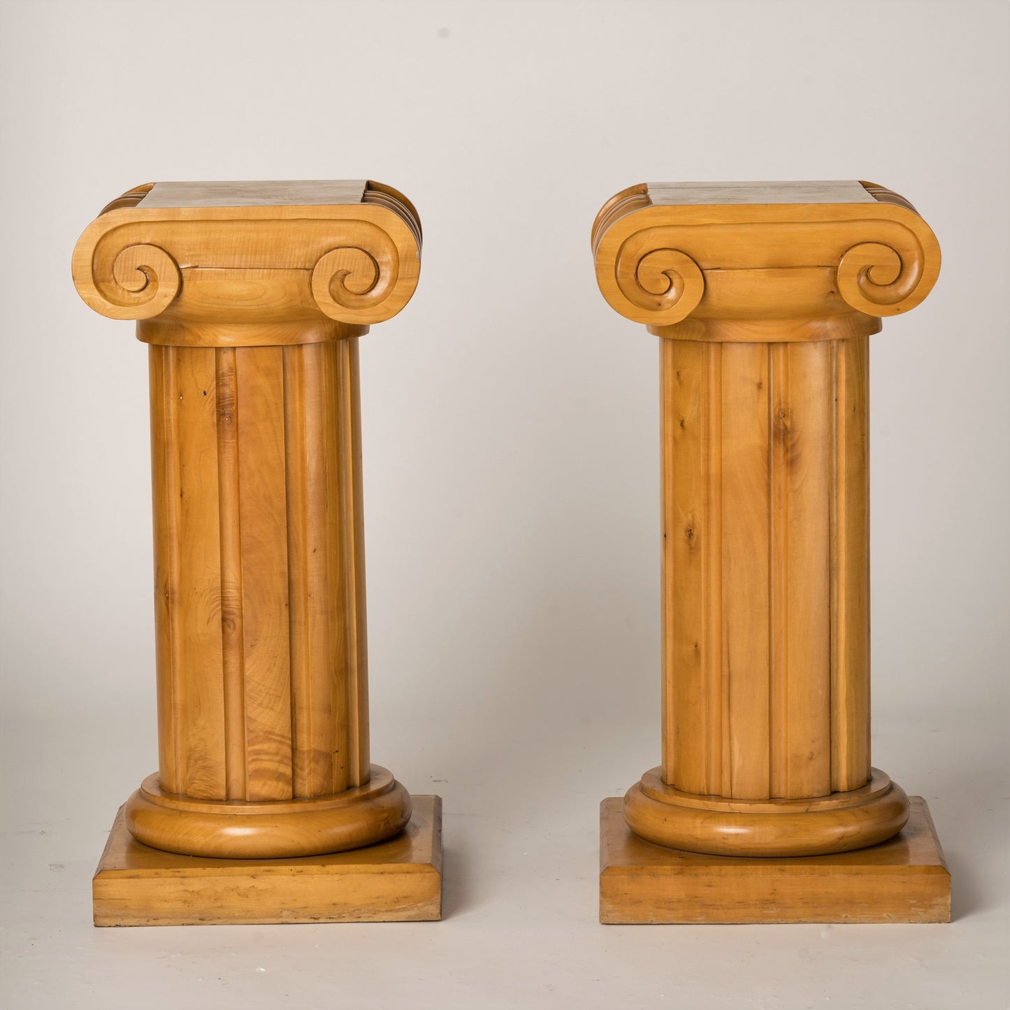 Memphis Inspired Solid Sycamore Ionic Pedestals or Gueridon, Italy 1970's