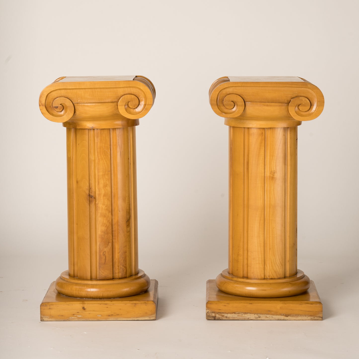 Memphis Inspired Solid Sycamore Ionic Pedestals or Gueridon, Italy 1970's