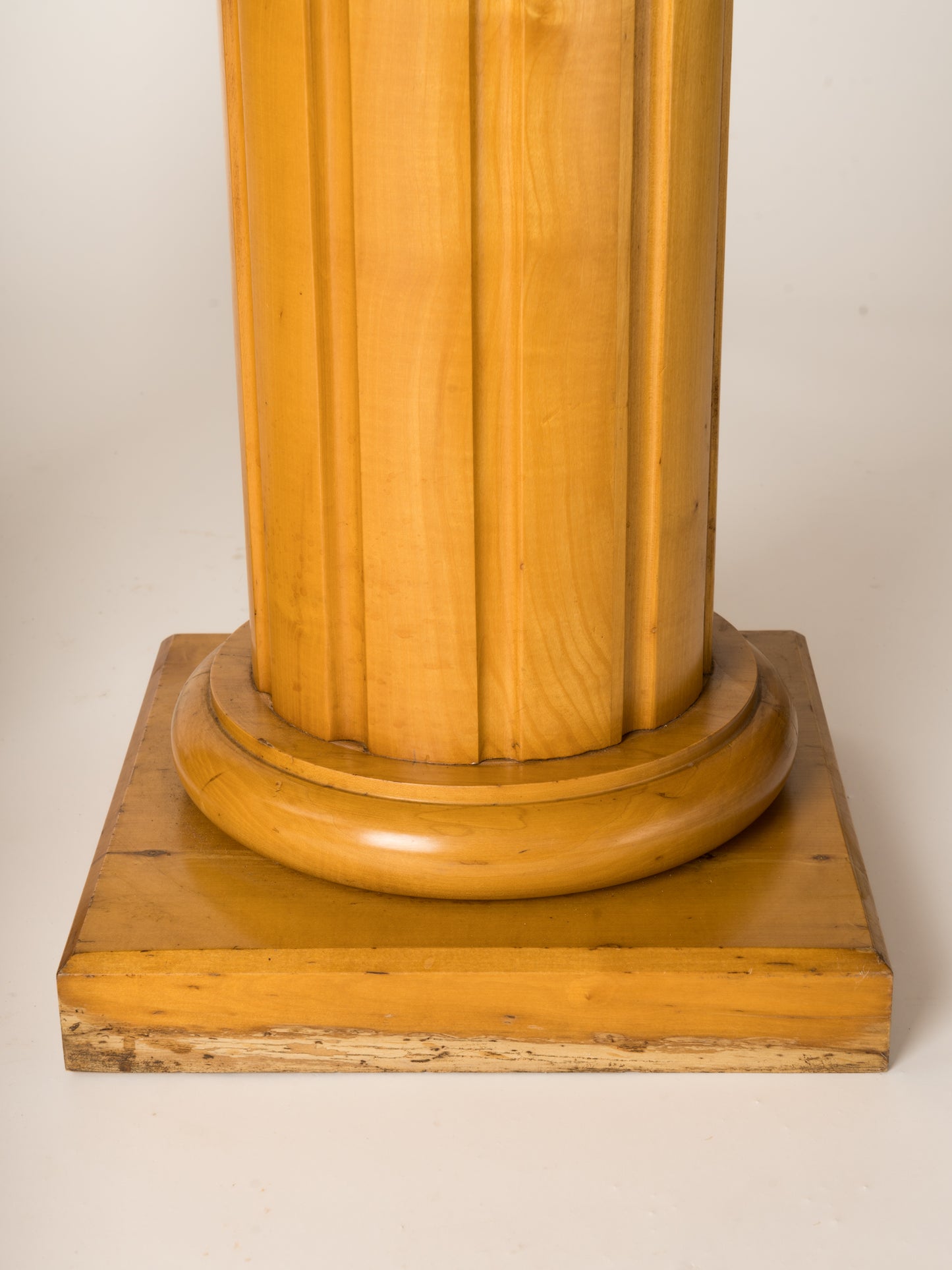 Memphis Inspired Solid Sycamore Ionic Pedestals or Gueridon, Italy 1970's