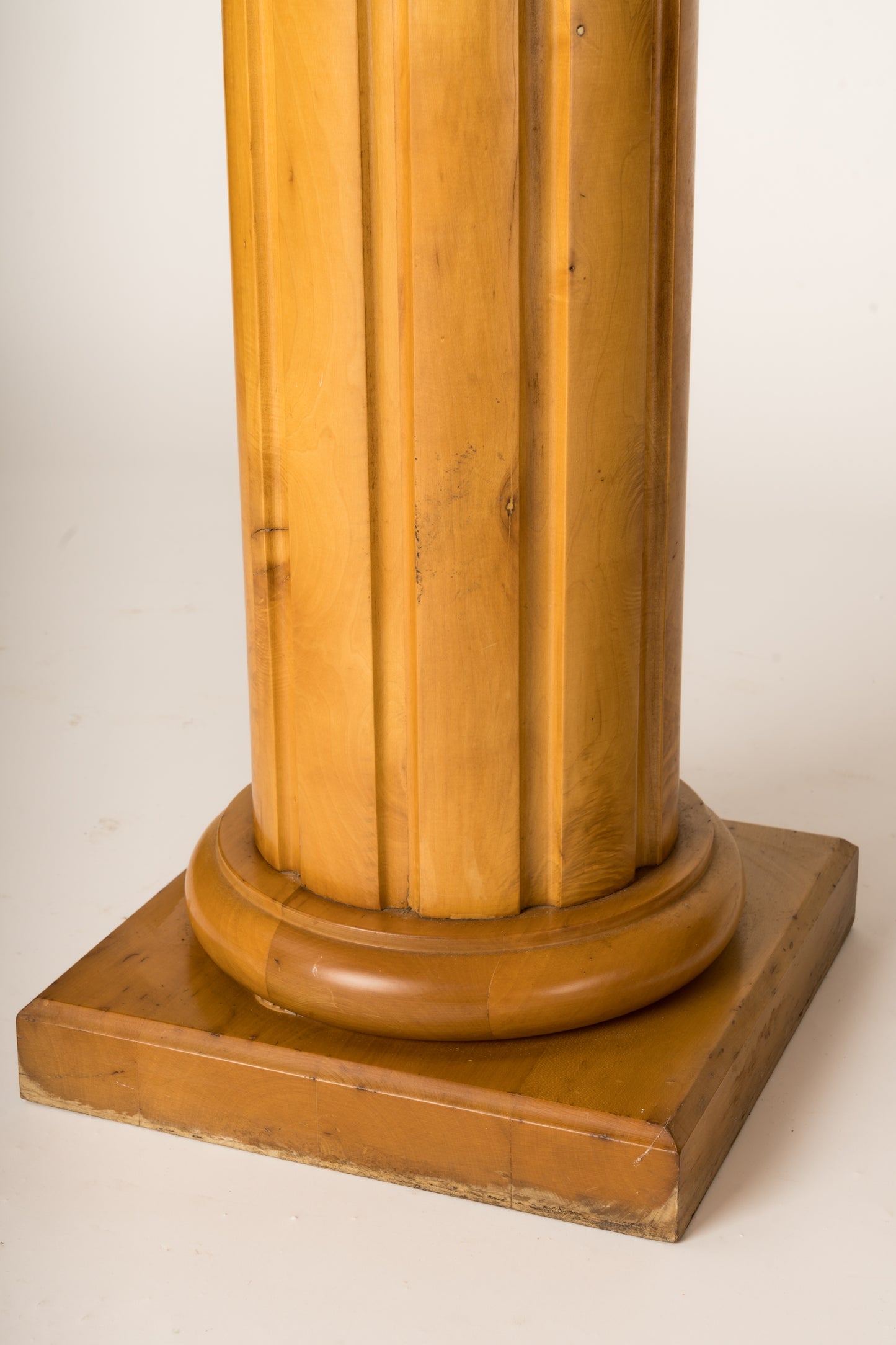 Memphis Inspired Solid Sycamore Ionic Pedestals or Gueridon, Italy 1970's