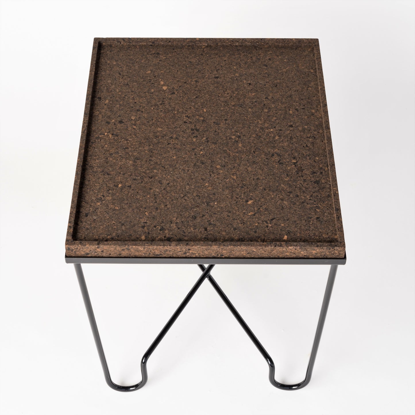 "Aronde" Black Lacquered Steel Side Table with Burnt Cork Top