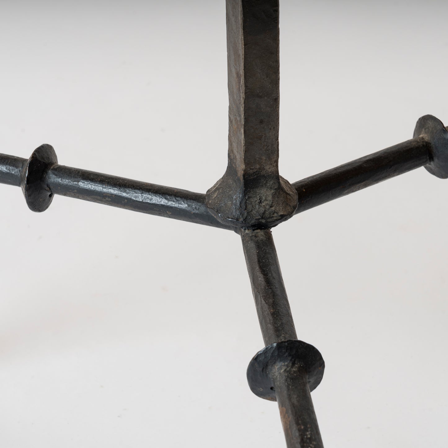 Brutalist Etched Wrought Iron "Ferronerie" Tripod Floor Lamp, France, 1960s