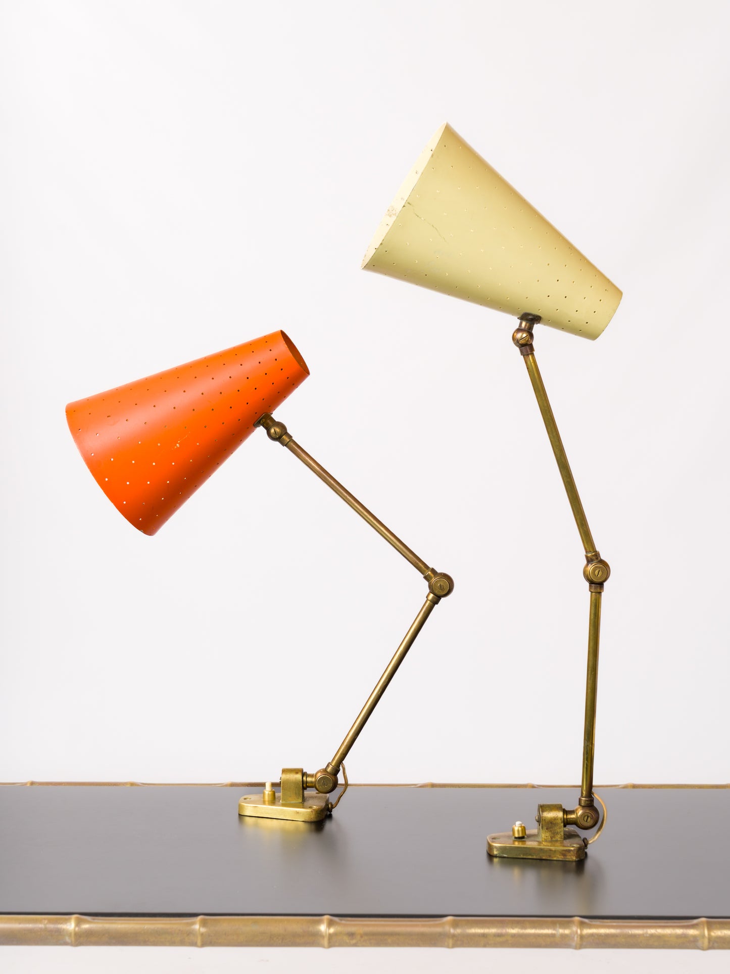 Brass and Lacquered Tole Adjustable Wall Sconces by Giuseppe Ostuni - Italy 1953