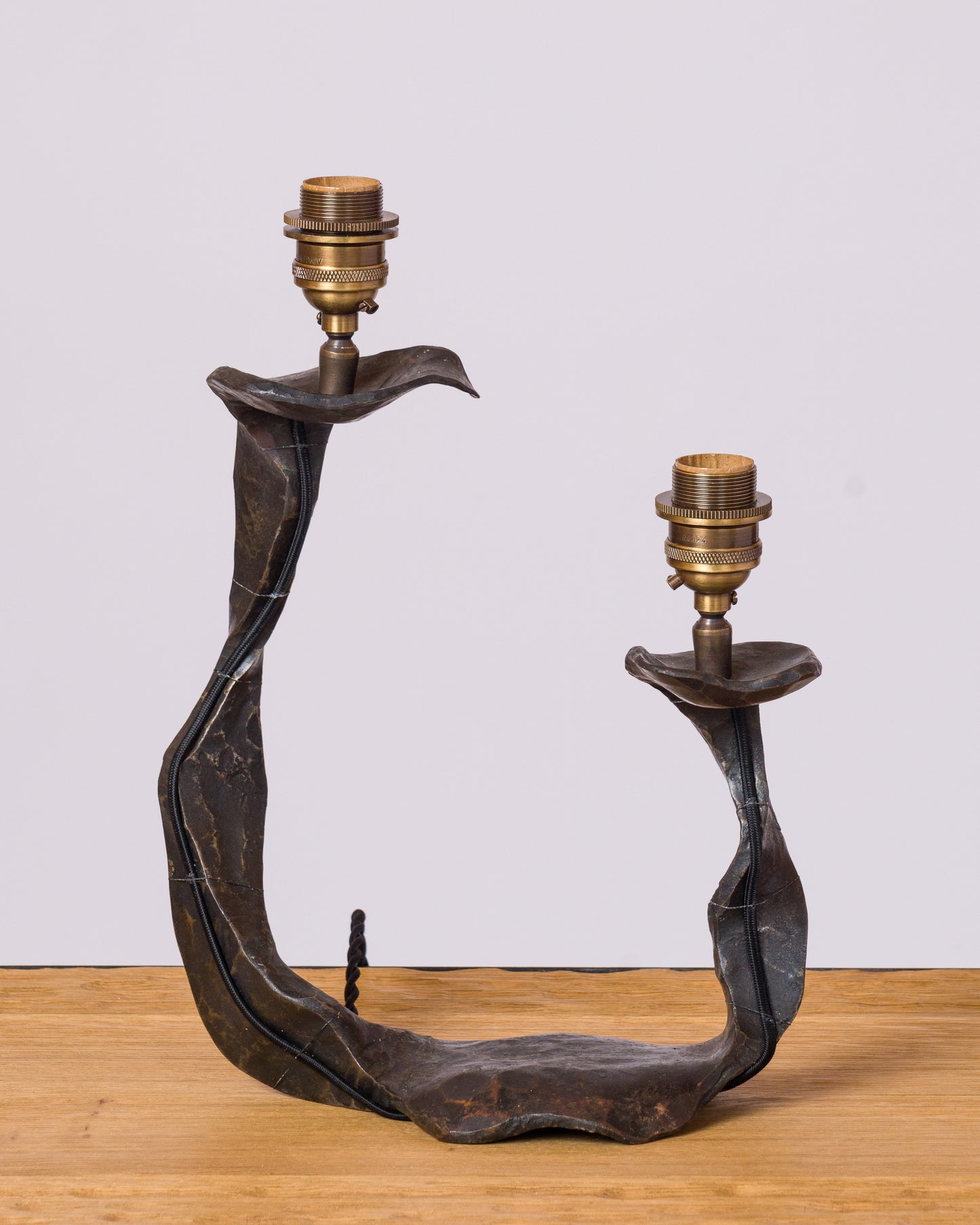 Brutalist "Fer Battu" Iron Double Arm "Ferronnerie" Table Lamp - France 1970's
