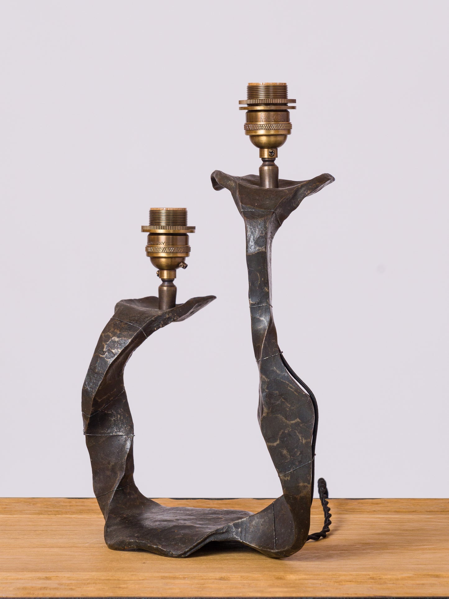 Brutalist "Fer Battu" Iron Double Arm "Ferronnerie" Table Lamp - France 1970's