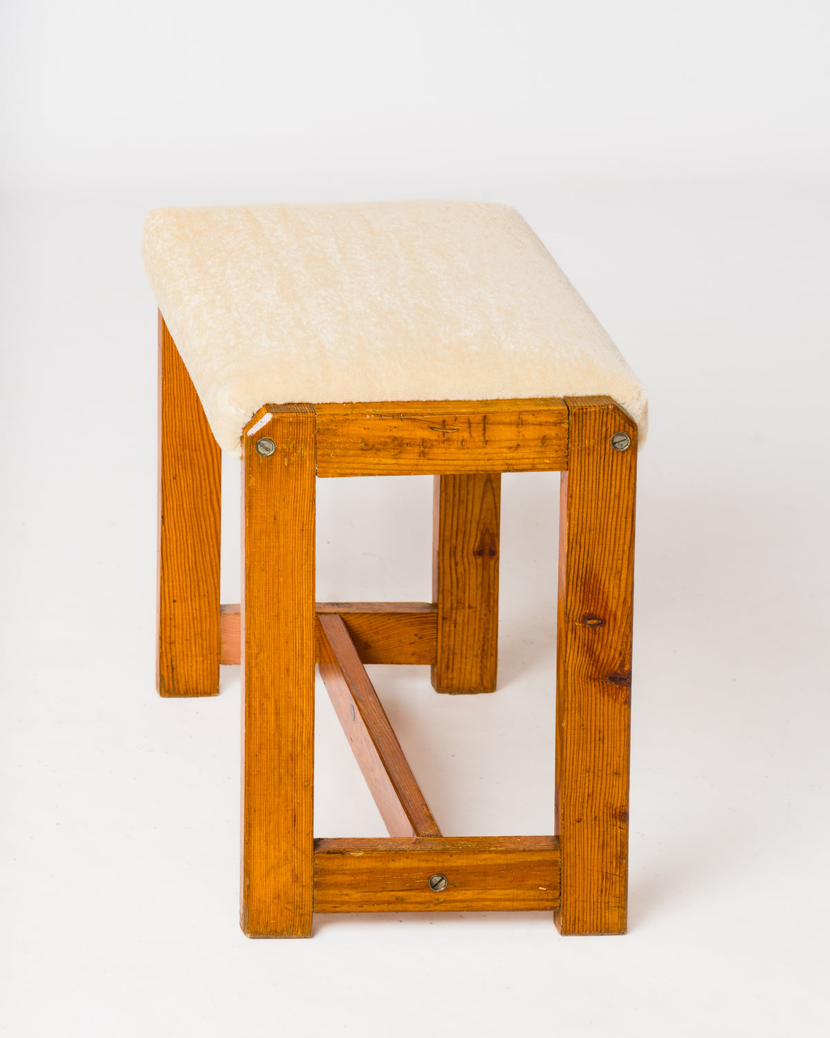 "Mobilier de Montagne" Pinewood and Cream Mohair Bench - France 1970's