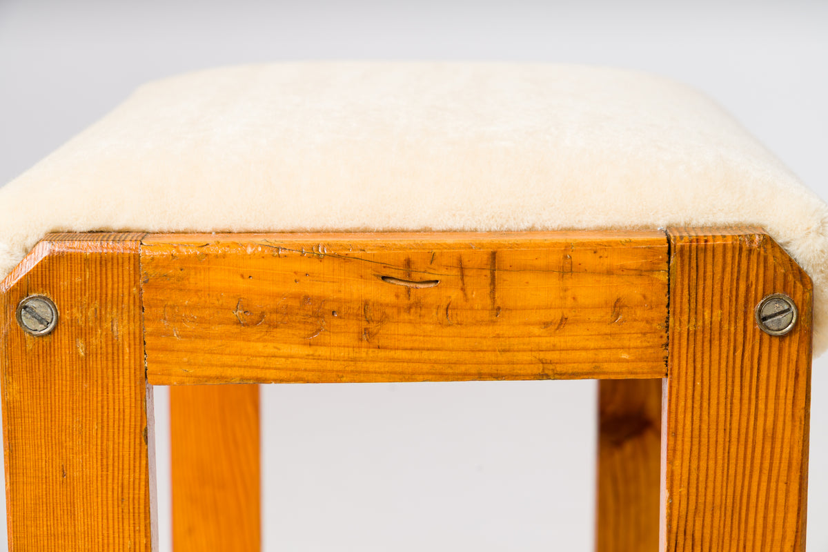 "Mobilier de Montagne" Pinewood and Cream Mohair Bench - France 1970's