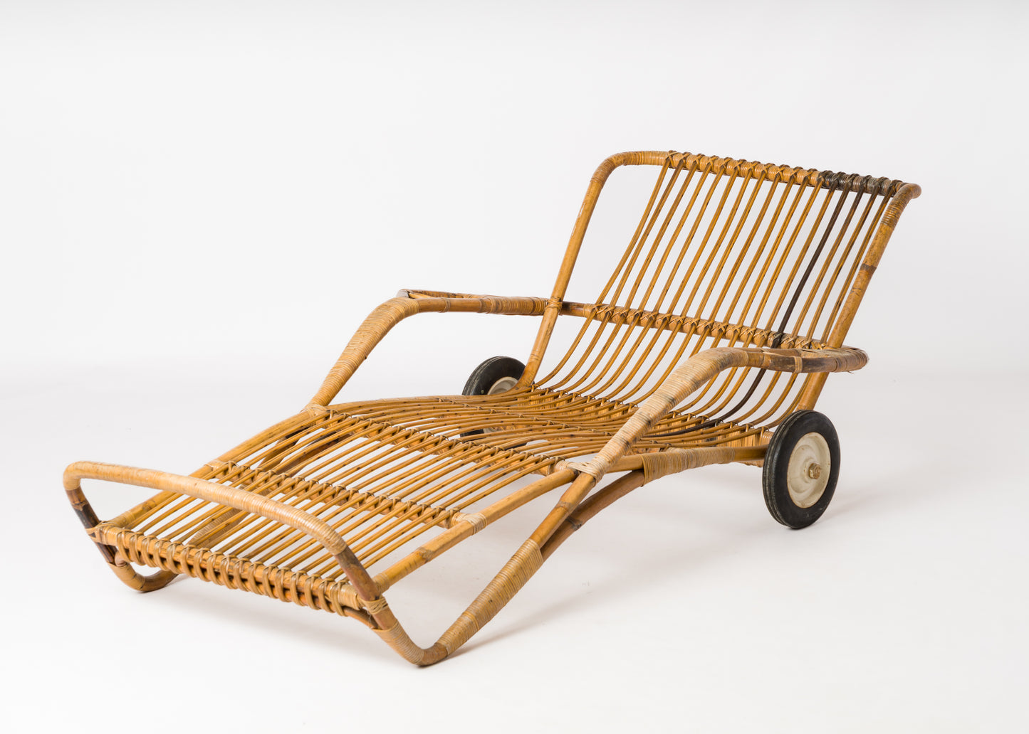 Rattan "Chaise-Longue" Pool Lounger With Original Rubber Casters - France 1950's