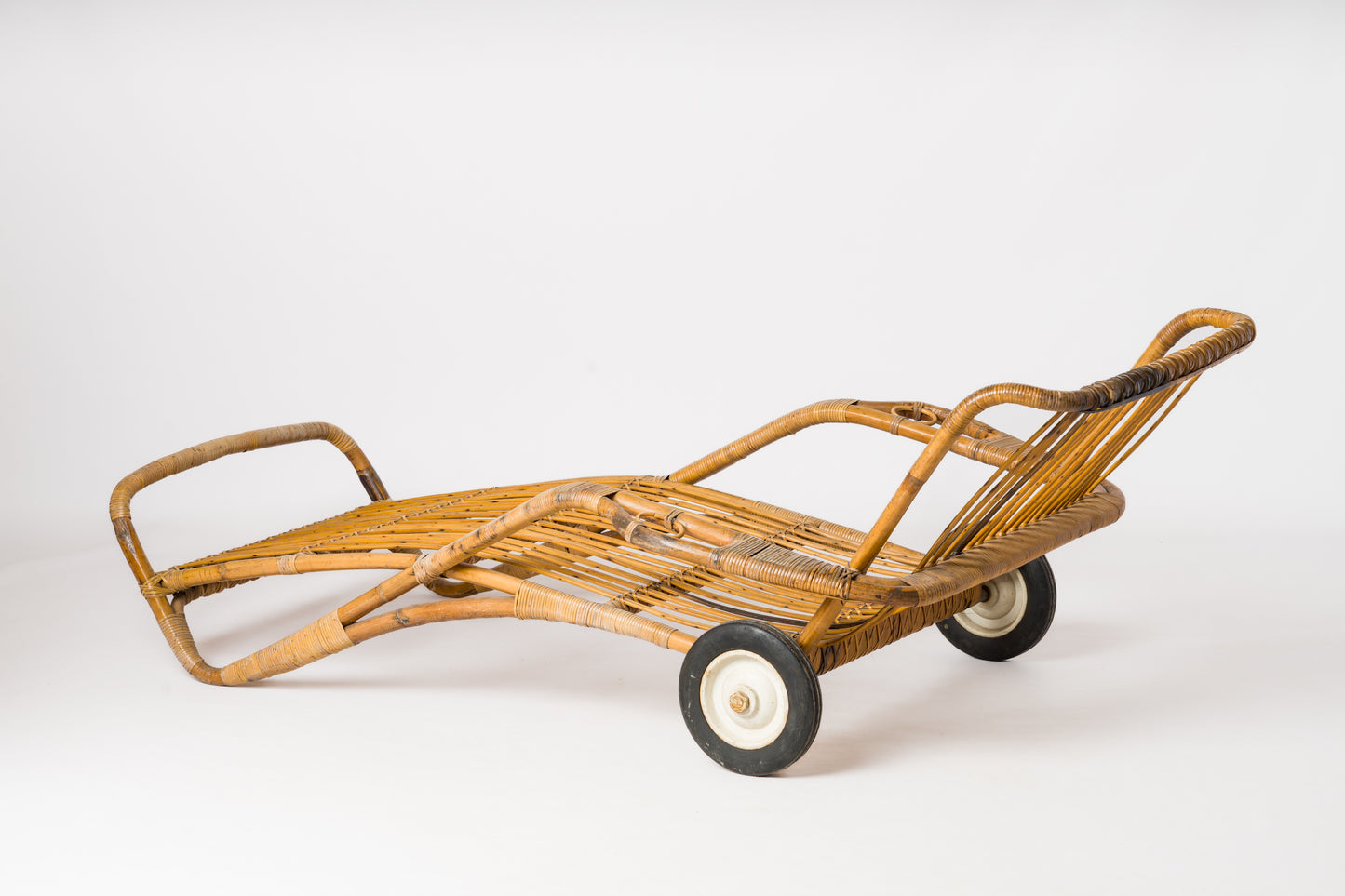 Rattan "Chaise-Longue" Pool Lounger With Original Rubber Casters - France 1950's