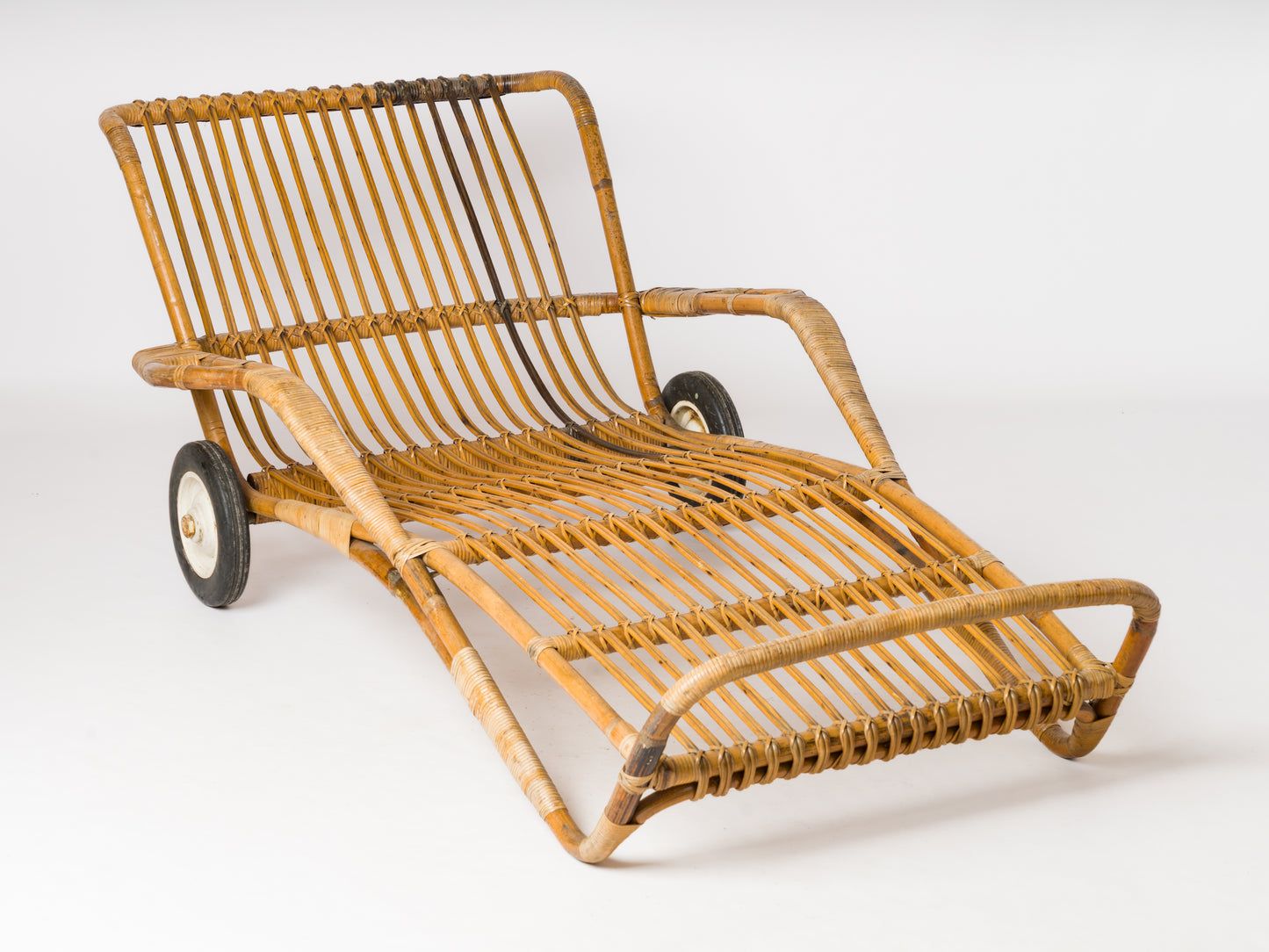Rattan "Chaise-Longue" Pool Lounger With Original Rubber Casters - France 1950's
