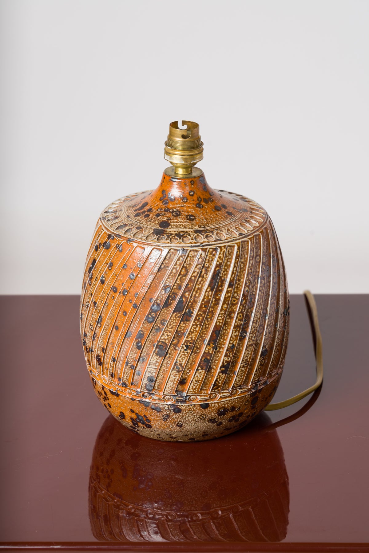 La Borne style Terracotta Lamp w. Vertical Ray-like Patterns - France 1970s