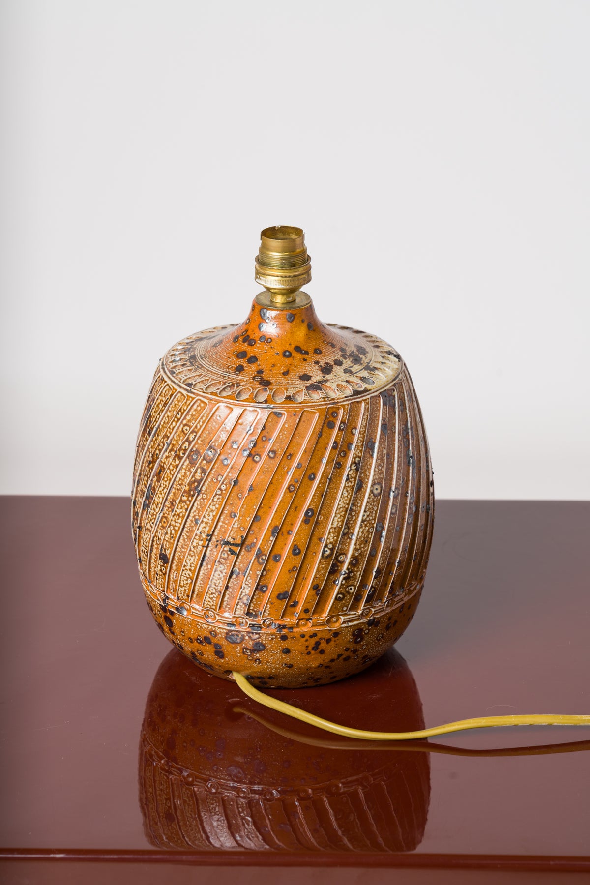 La Borne style Terracotta Lamp w. Vertical Ray-like Patterns - France 1970s