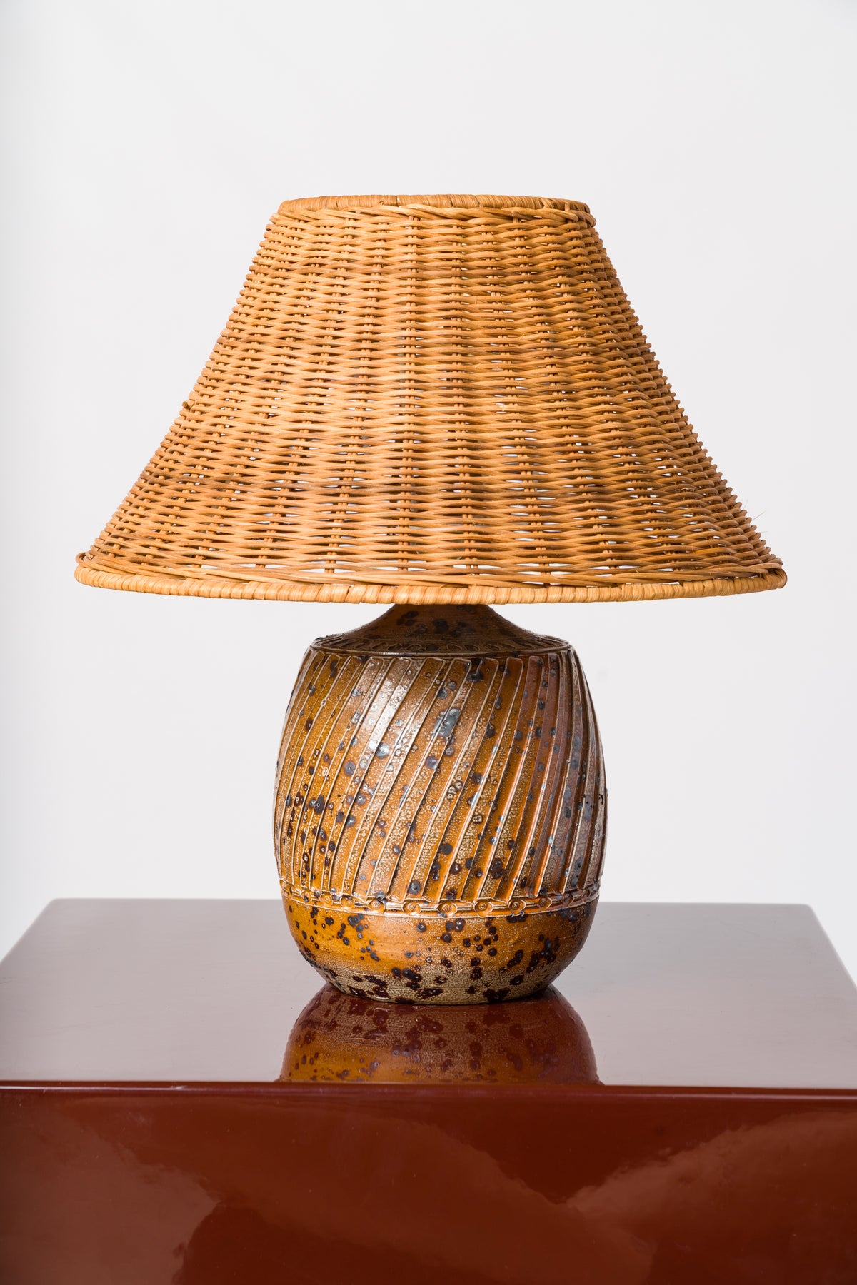 La Borne style Terracotta Lamp w. Vertical Ray-like Patterns - France 1970s
