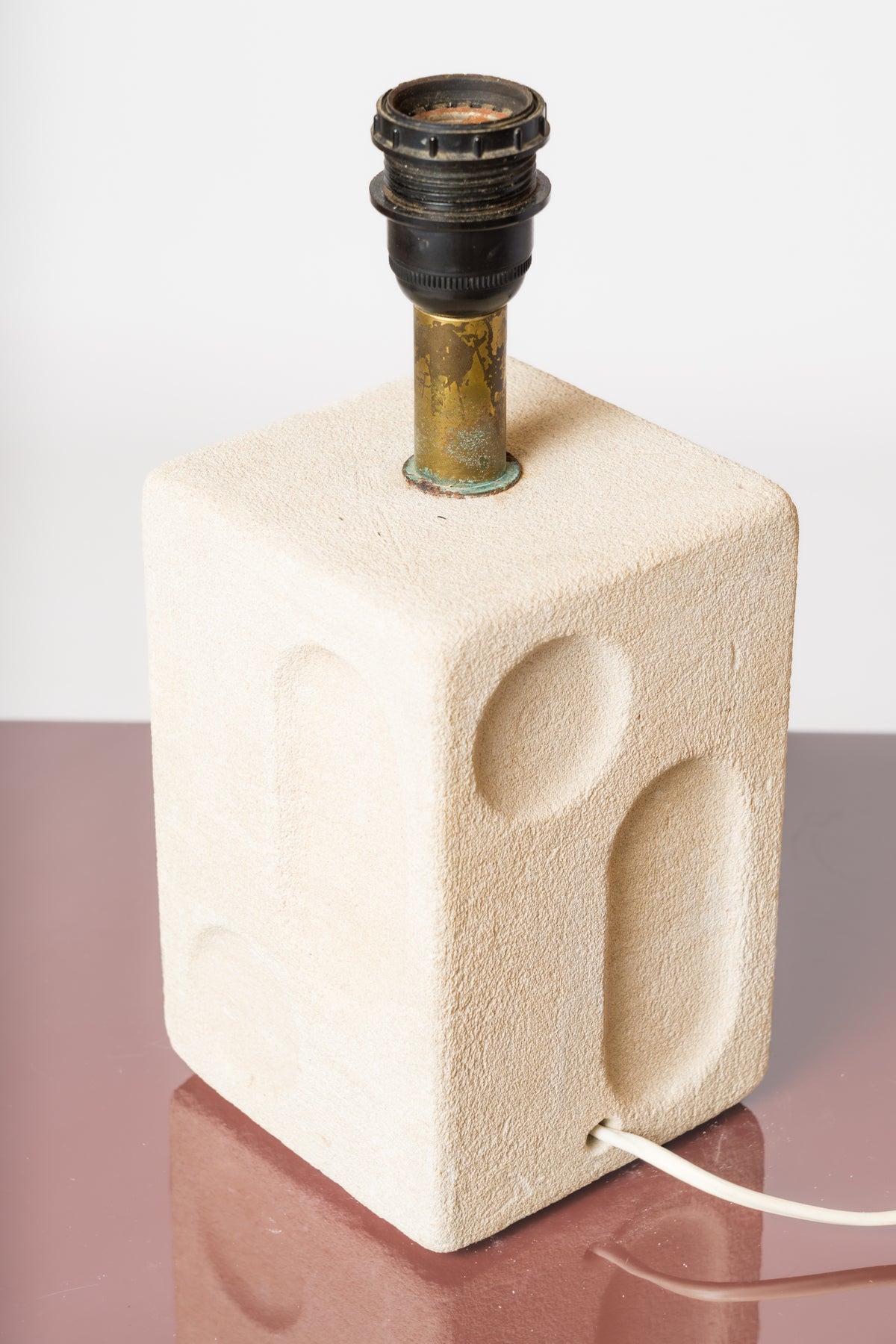 Engraved Minimalist "Pierre du Grad" Tormos Style Table Lamp - France 1970's